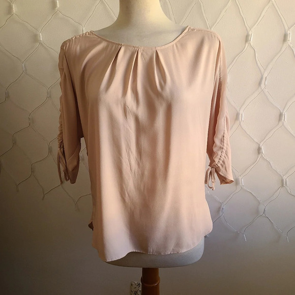 Ann Taylor Blouse / Blush Color / Size Medium - Picture 1 of 6